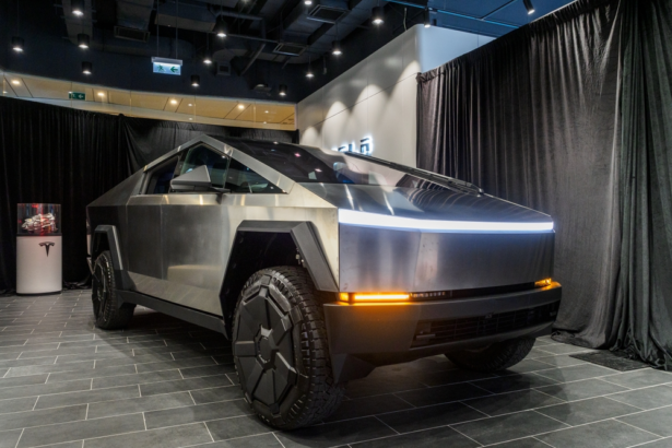 tesla cybertruck